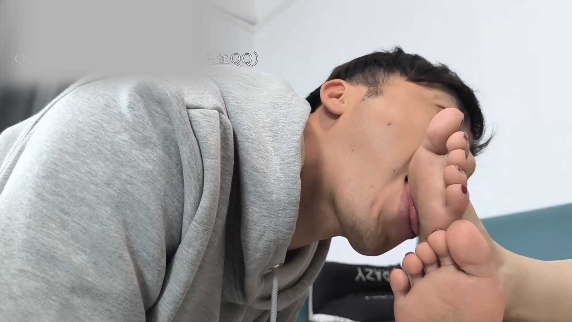 红颜榜—舔完美颜值御姐裸足